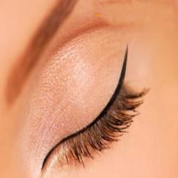خط چشم گربه کیس بیوتی